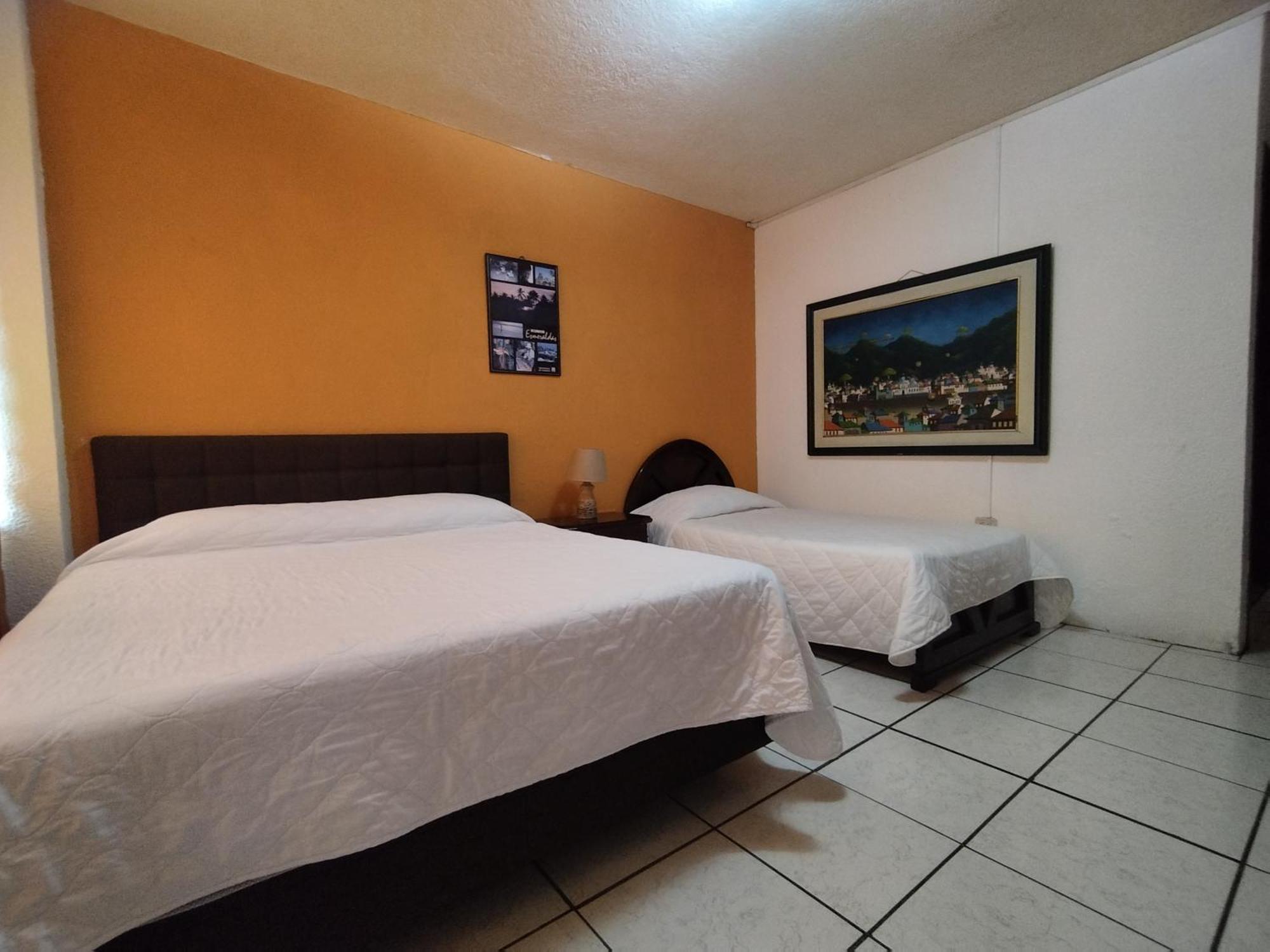 Hotel Puerta Del Sol Santo Domingo de los Colorados Dış mekan fotoğraf