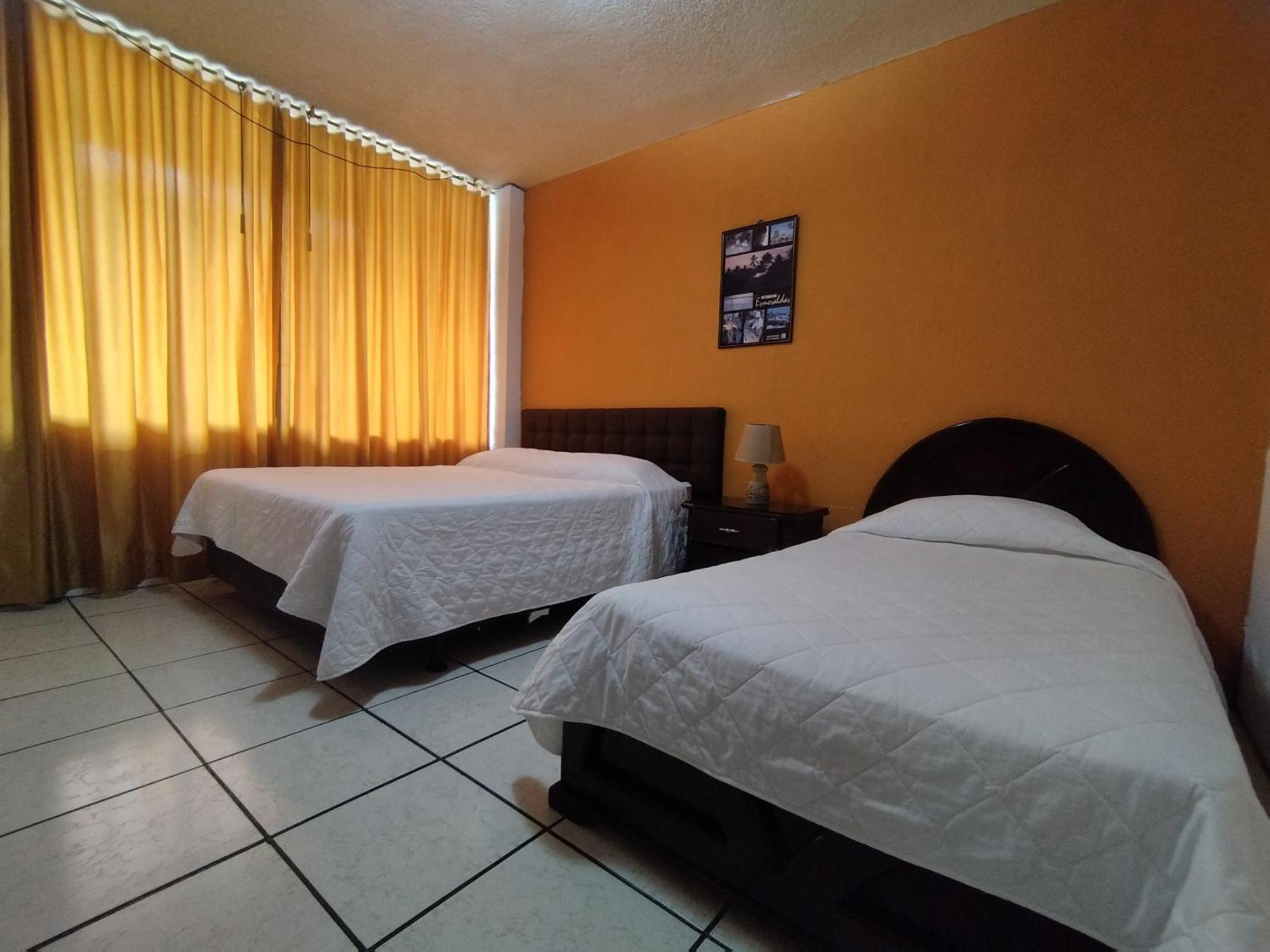 Hotel Puerta Del Sol Santo Domingo de los Colorados Dış mekan fotoğraf